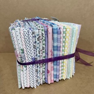 Chiara Rose by Maree St Clair - Fat Quarter Pack